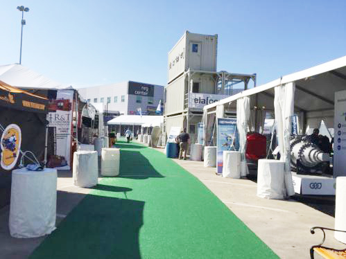 20下午1730陽光燦爛中的室外展區! 20下午1730陽光燦爛中的室外展區!