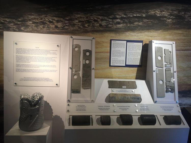 采油勘探鉆井岀來的:各種不同類型的礦物質(zhì)標(biāo)本展示! 采油勘探鉆井岀來的:各種不同類型的礦物質(zhì)標(biāo)本展示!