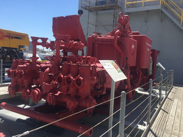 采油勘探鉆井平臺上:已經(jīng)是N多年前的老式泵閥系統(tǒng)! 采油勘探鉆井平臺上:已經(jīng)是N多年前的老式泵閥系統(tǒng)!