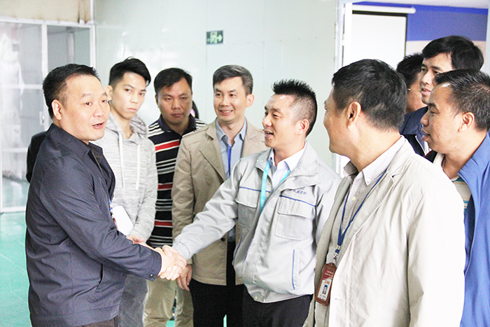 東莞市石碣鎮政府領導一行蒞臨東晟密封公司總部參觀指導工作