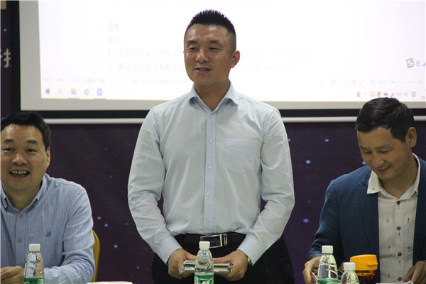 牛商匯會(huì)長胡燕林先生 牛商匯會(huì)長胡燕林先生